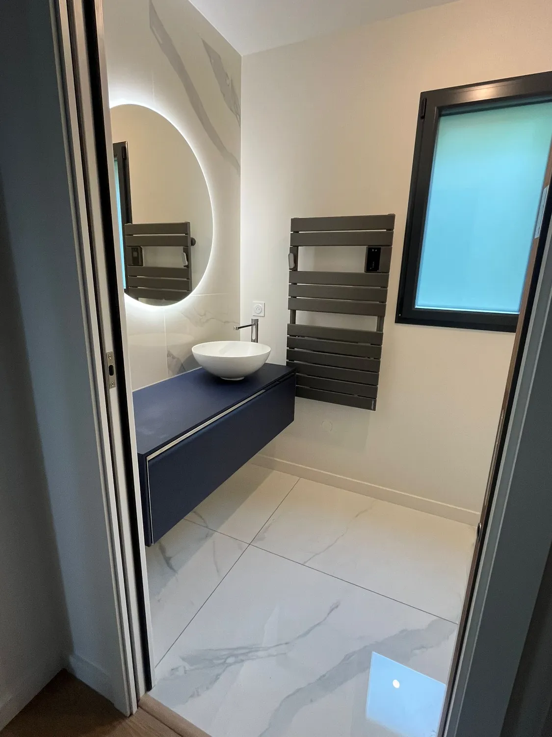 pose de faience salle de bain arnage